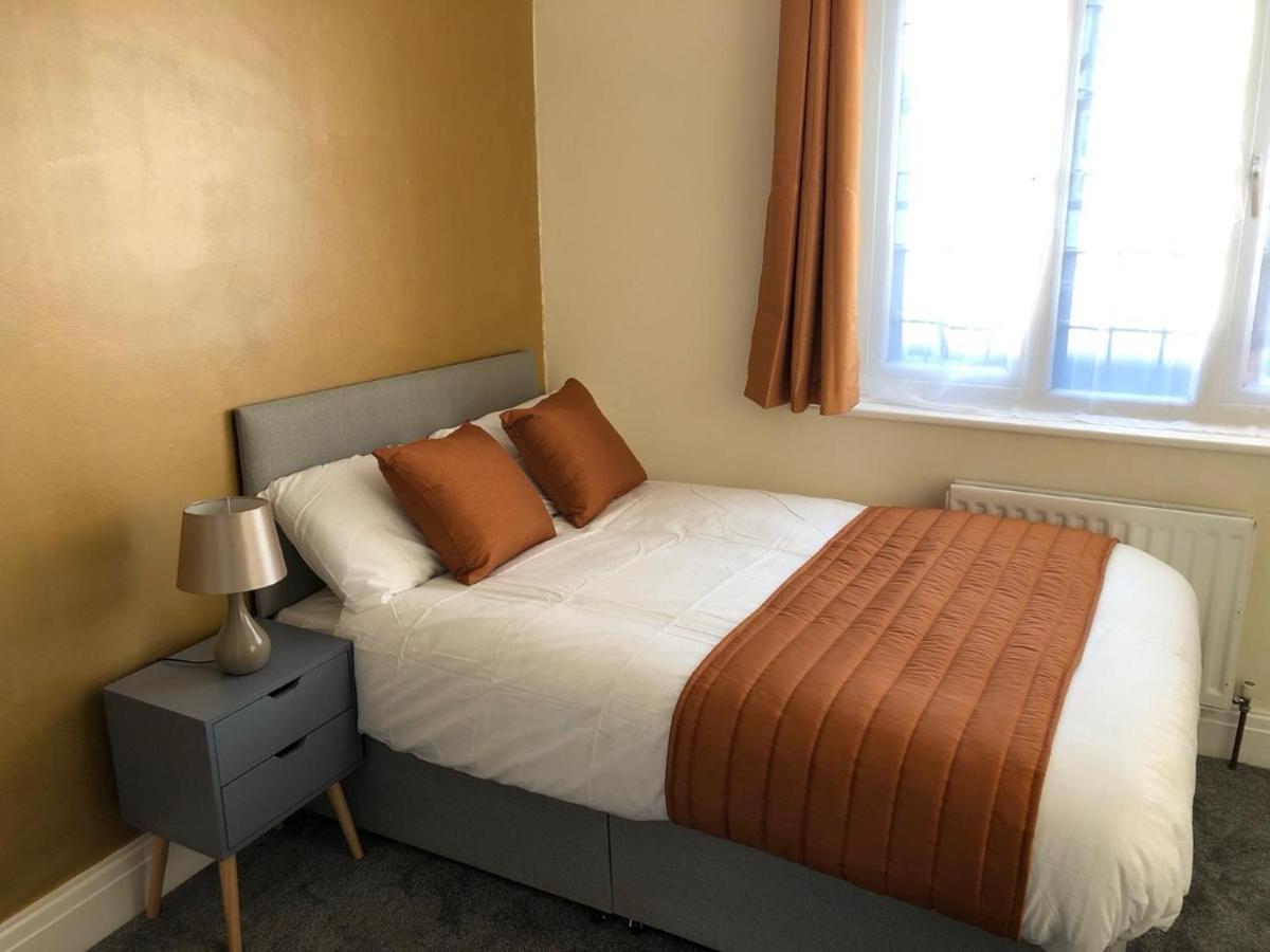 Tudors Chelmsford Ngoại thất bức ảnh
