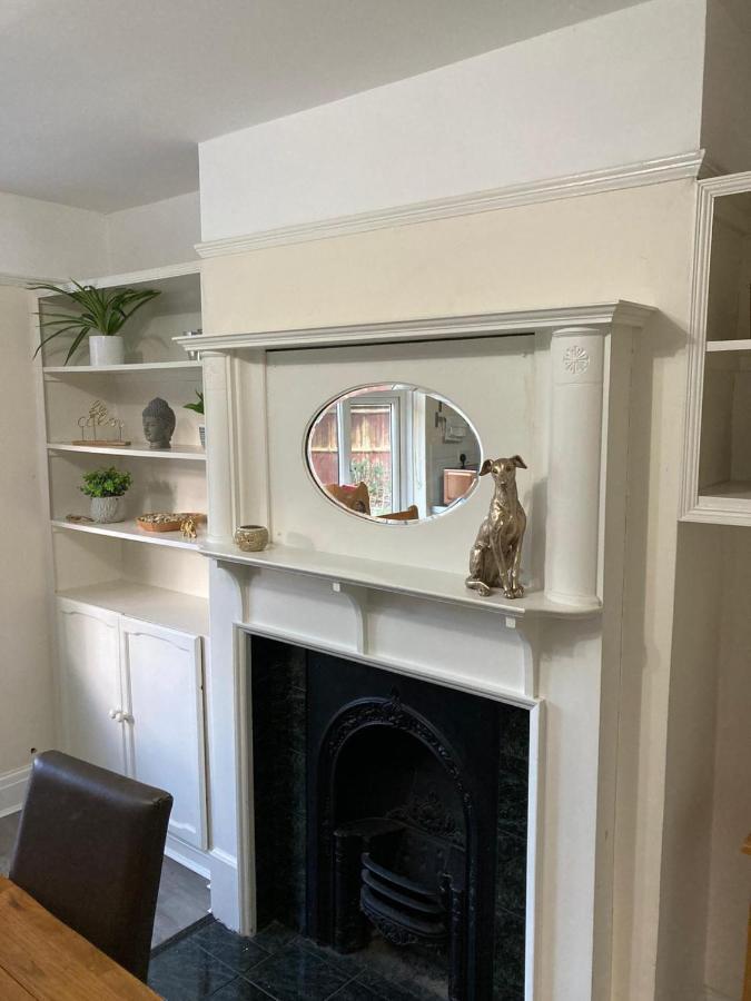 Tudors Chelmsford Ngoại thất bức ảnh